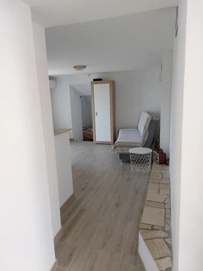 Apartman Biba Lubenice 0*,  Croatia